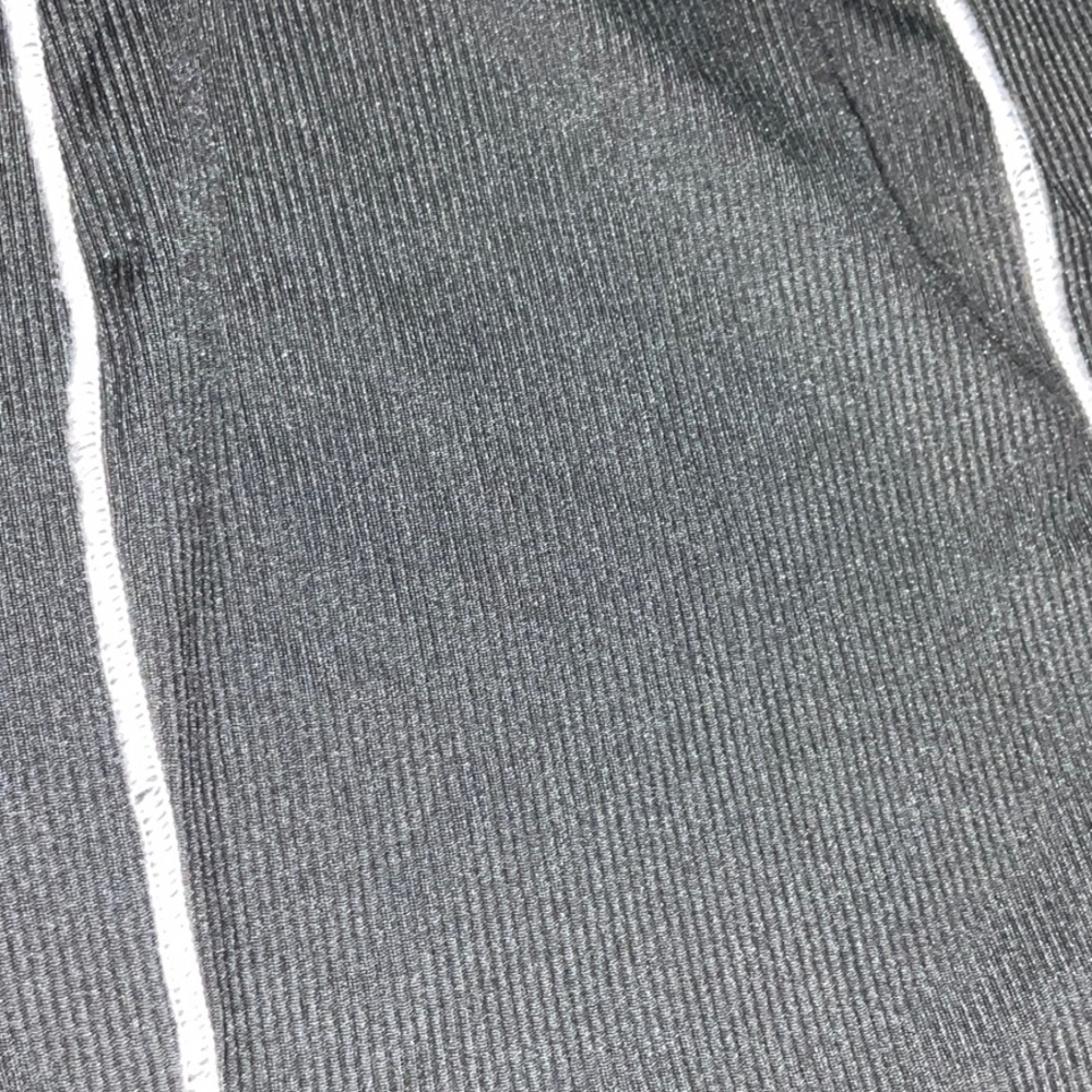 Romwe black crop-top - Picture 5 of 8